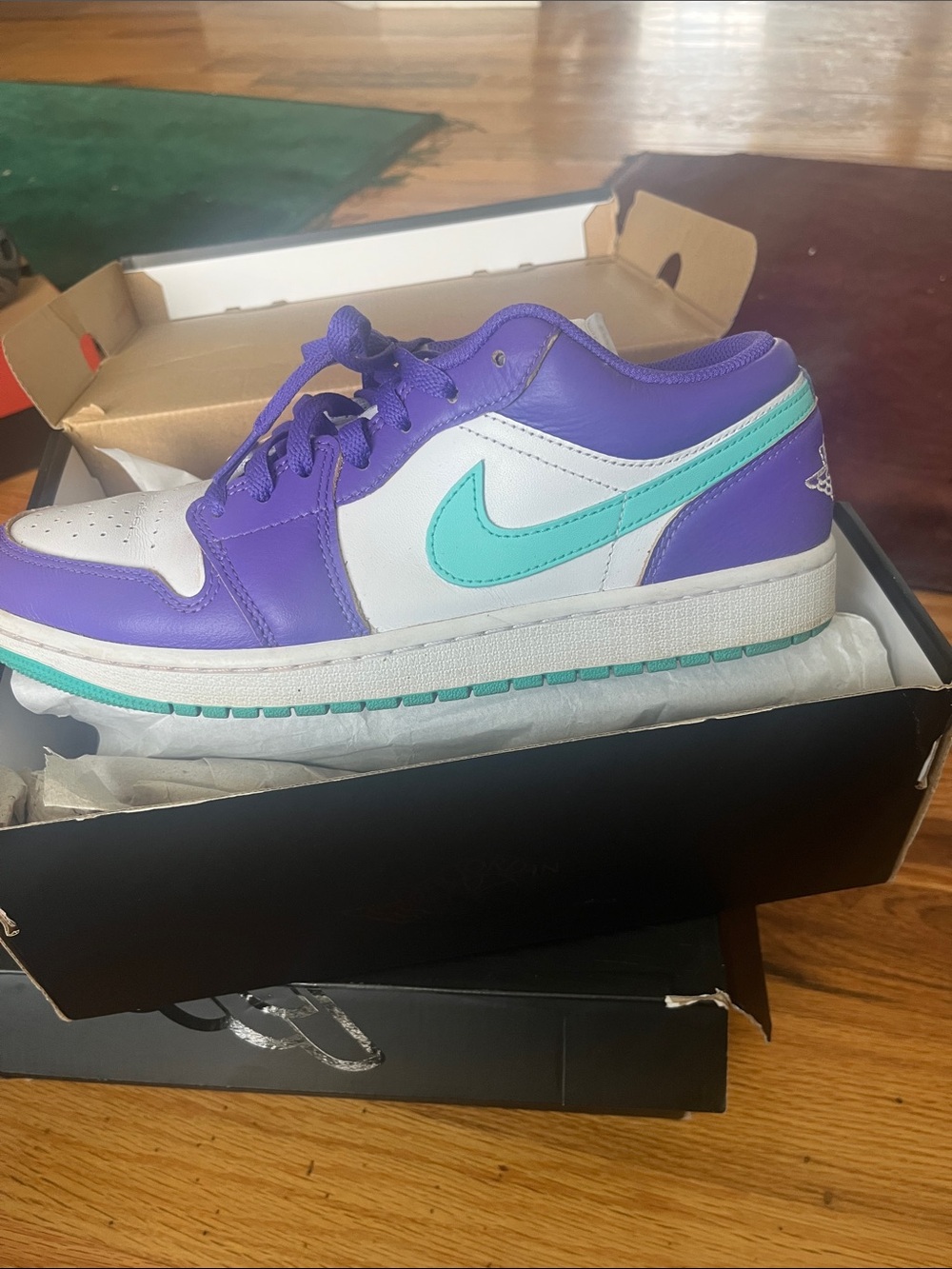 Nike men Low-Top Sneakers in Purple/Teal/White